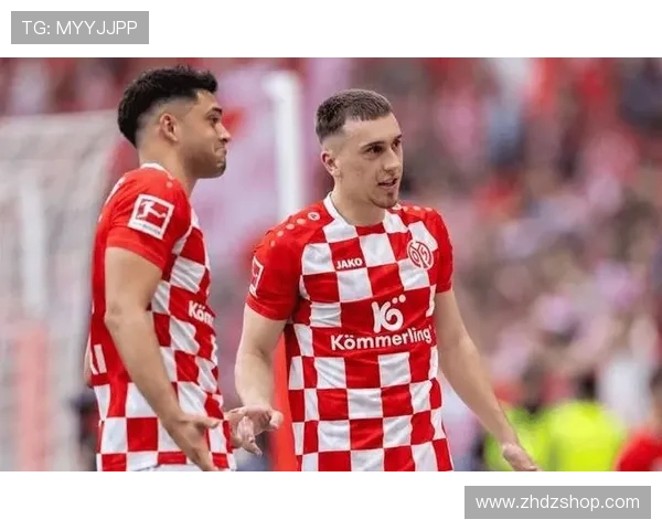 美因茨中场表现稳健,助球队追逐欧战资格展现新希望 美因茨中场表现稳健,助球队追逐欧战资格展现新希望