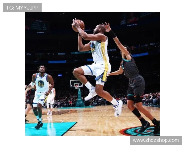 NBA普尔无球跑动撕裂换防后卫，三分威胁上升